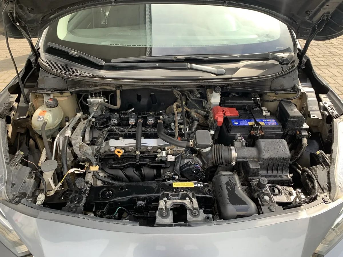 Nissan Versa 1.6 Sense 4x2 Mt 4p año 2022