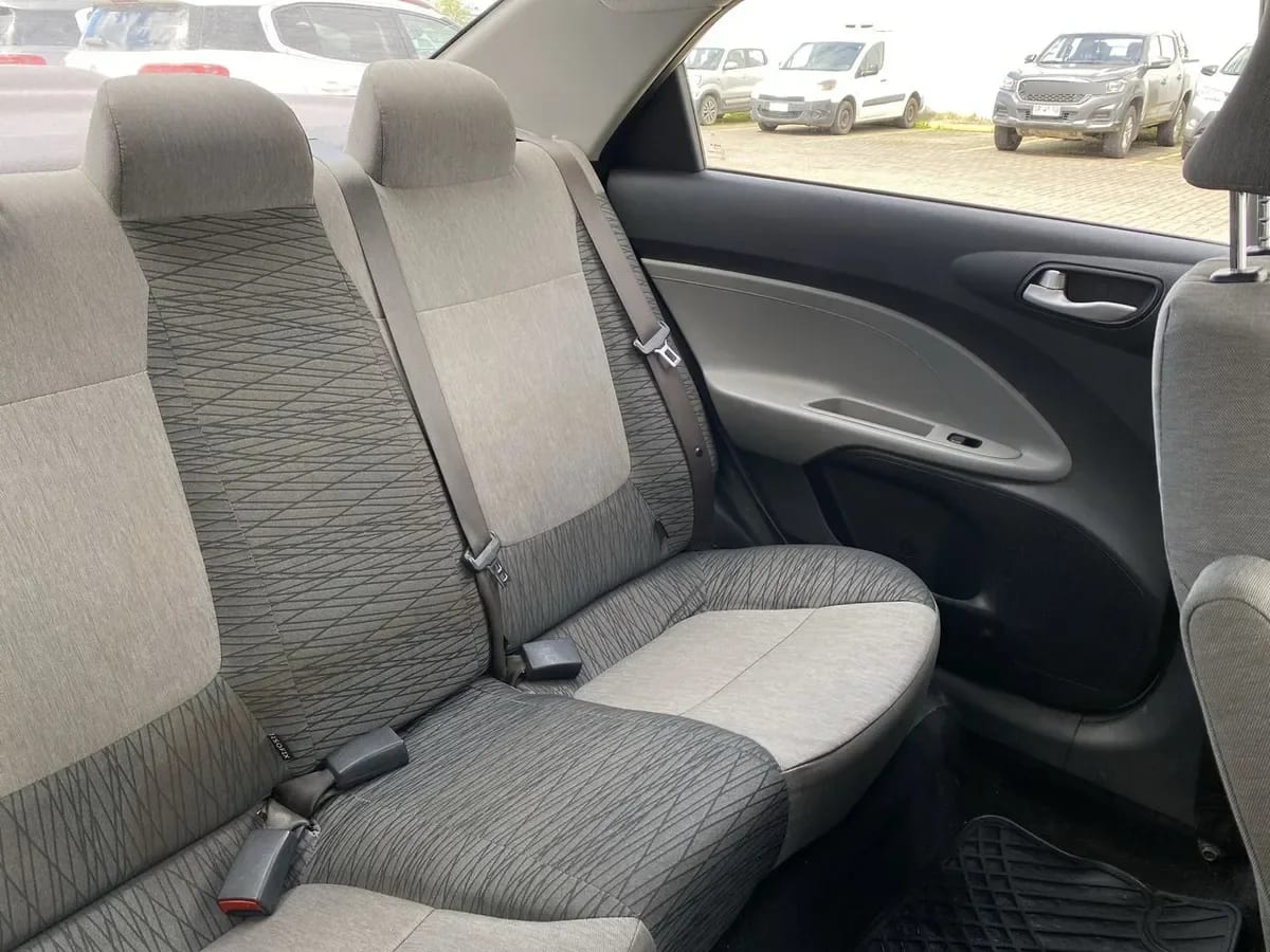 Kia Soluto 1.4 Lx 4x2 Mt 4p año 2022