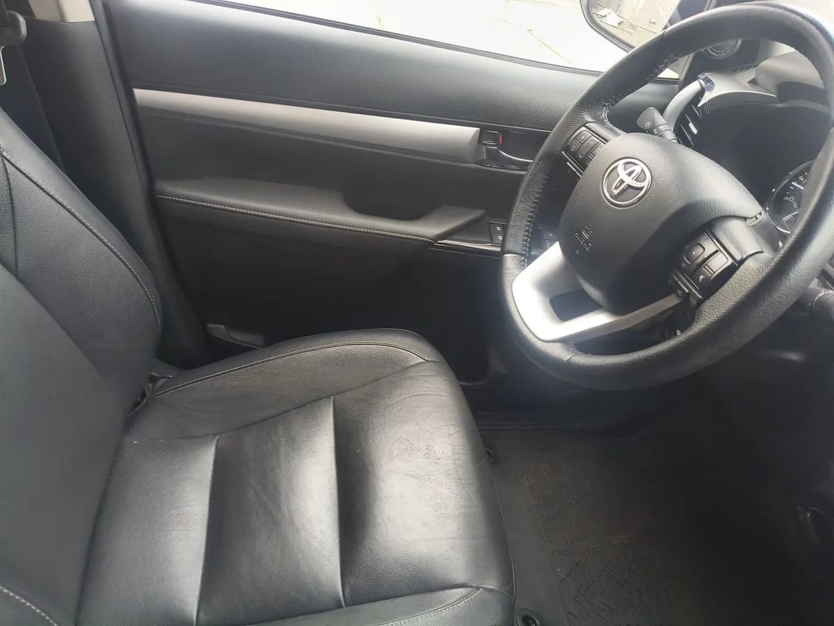 Toyota Hilux 2.8 Srv Diesel 4x4 Dob. Cab. At 4p año 2024
