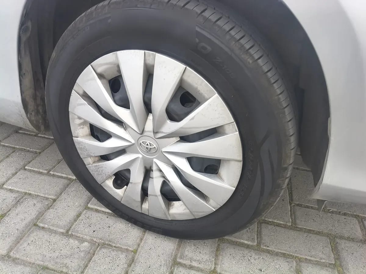 Toyota Yaris 1.5 Gli 4x2 Sdn Mt 4p año 2021