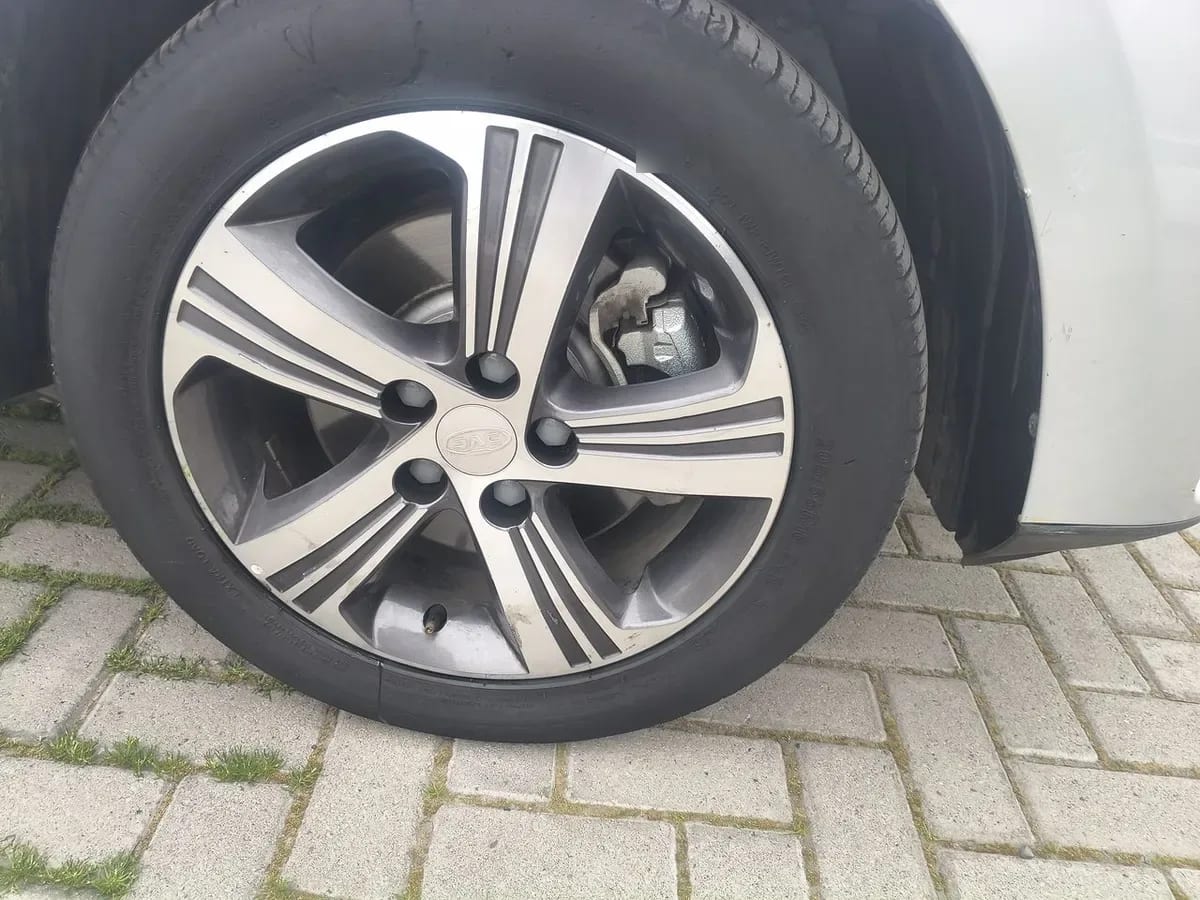 JAC Js2 1.5 Luxury 4x2 Cvt At 5p año 2025