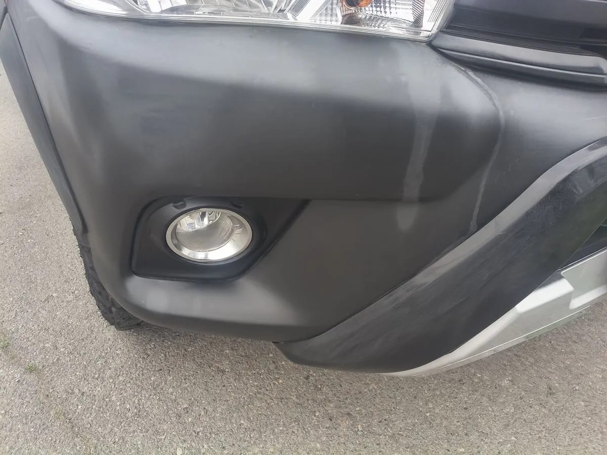 Toyota Hilux 2.4 Dx Diesel 4x4 Dob. Cab. 7ab Mt 4p año 2023