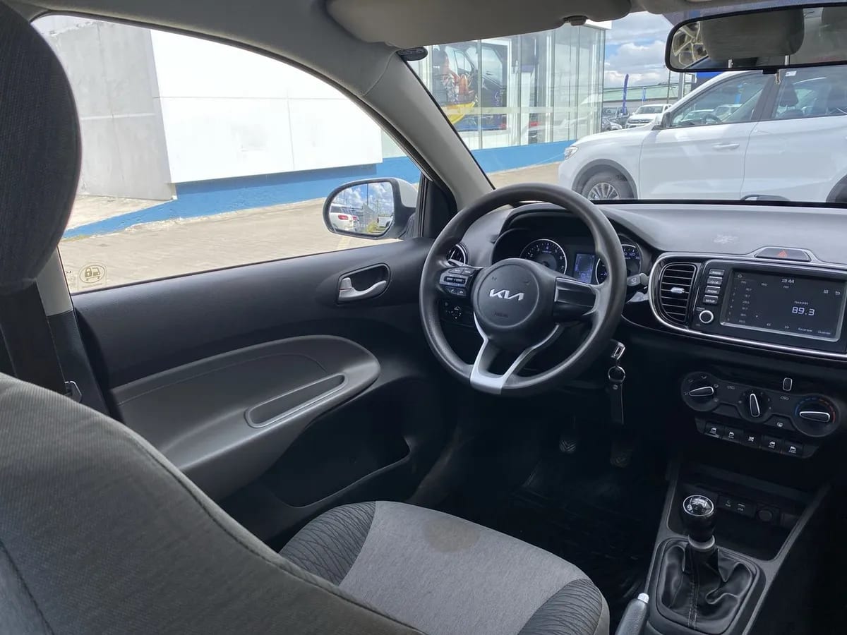Kia Soluto 1.4 Lx 4x2 Mt 4p año 2022