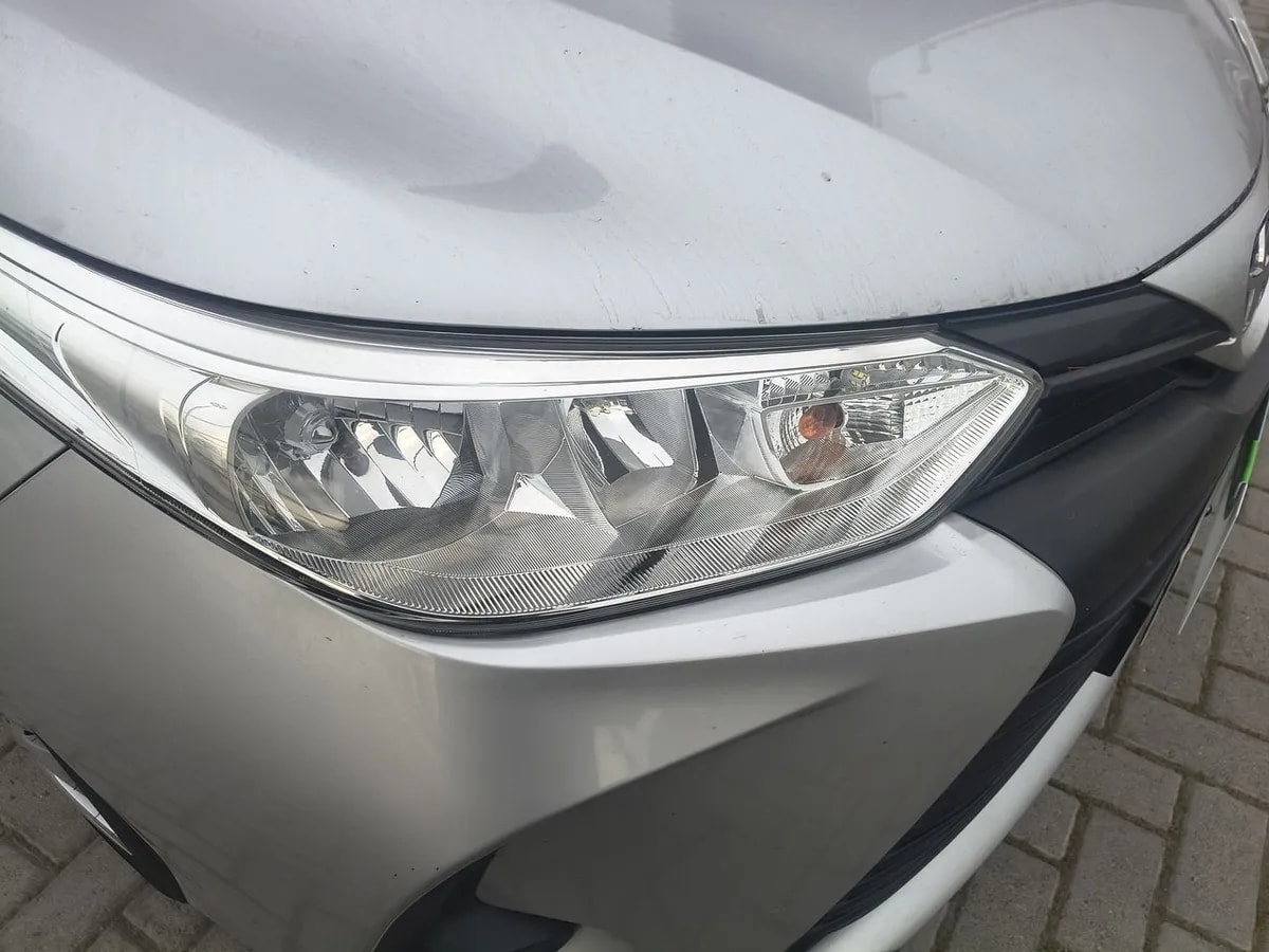 Toyota Yaris 1.5 Gli 4x2 Sdn Mt 4p año 2021