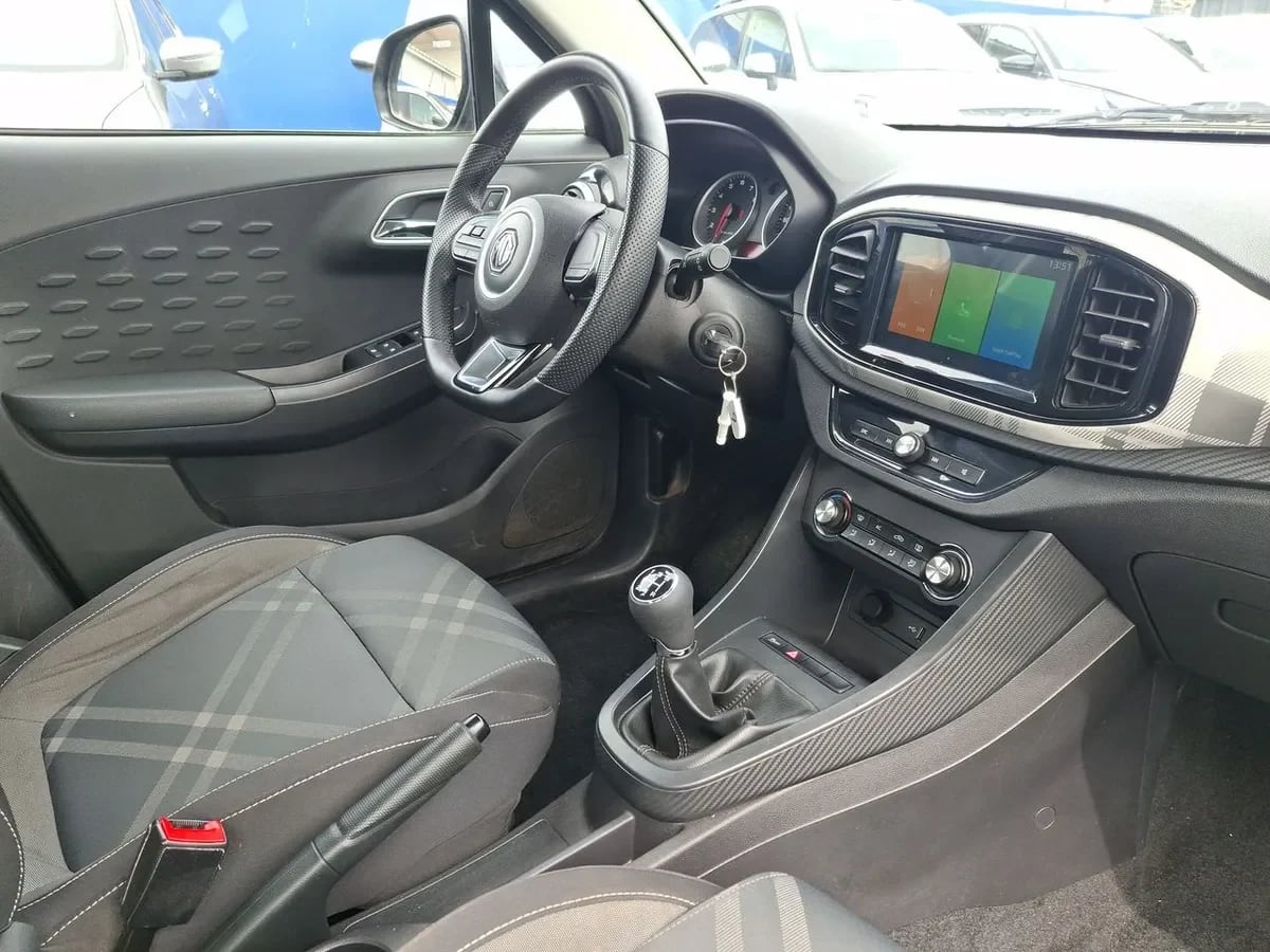 MG Mg 3 1.5 Std Plus 2wd Hb Mt 5p año 2025