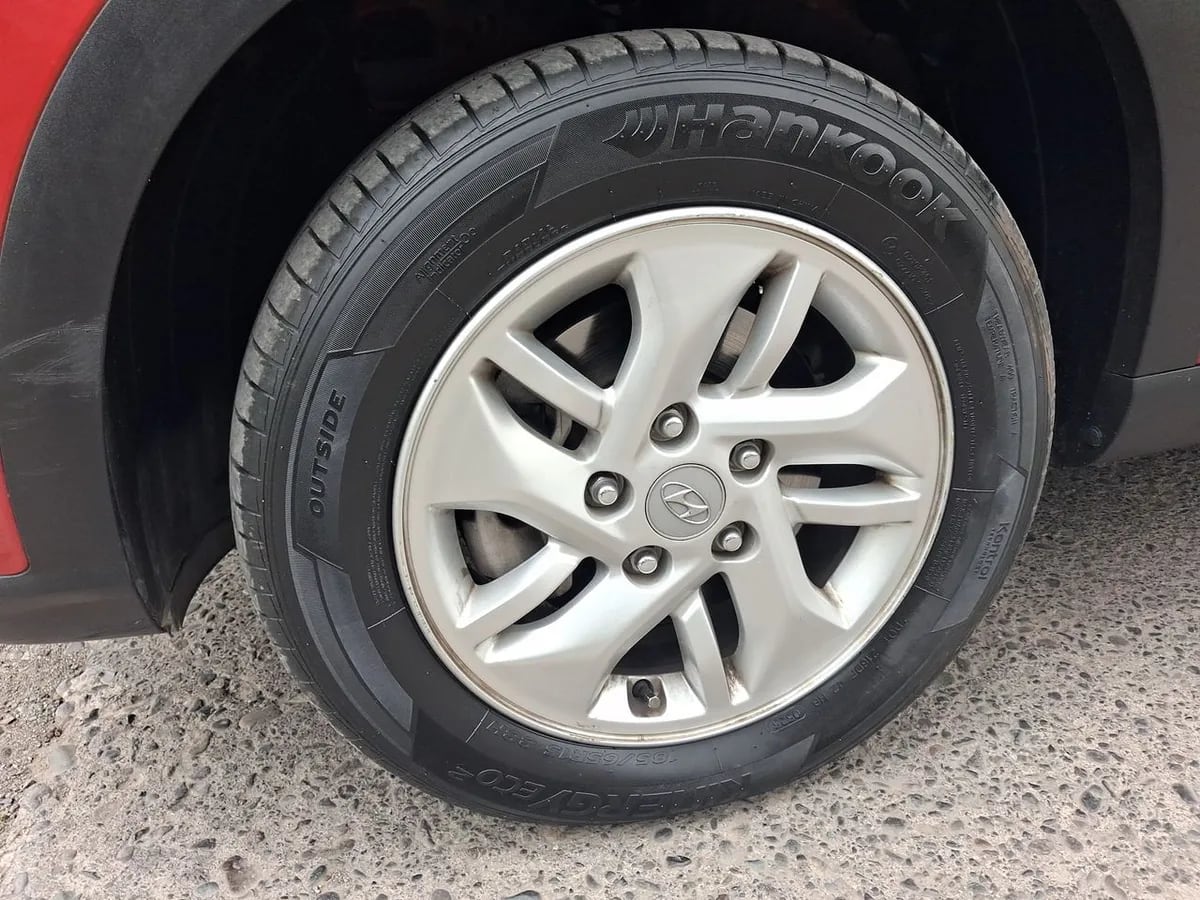 Hyundai Venue 1.6 Qx Value 4x2 Mt 5p año 2020