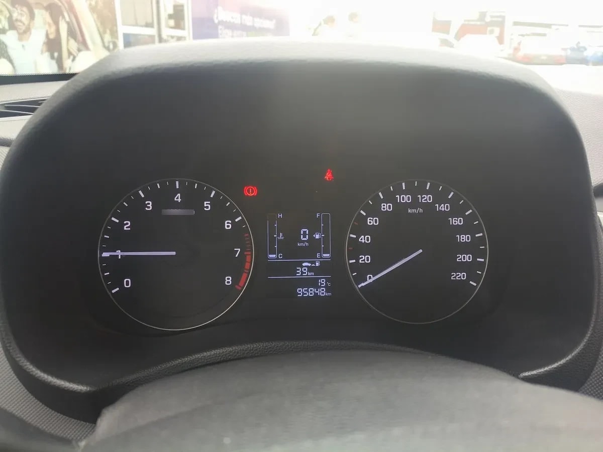 Hyundai Creta 1.6 Gls 4x2 Abs 2ab Mt 5p año 2017
