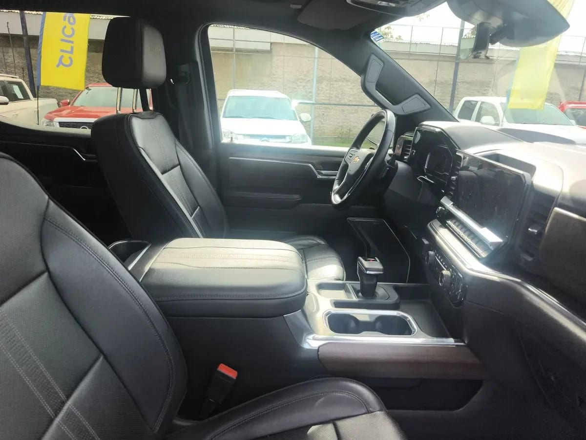 Chevrolet Silverado 3.0 High Country 4x4 At 4p año 2023