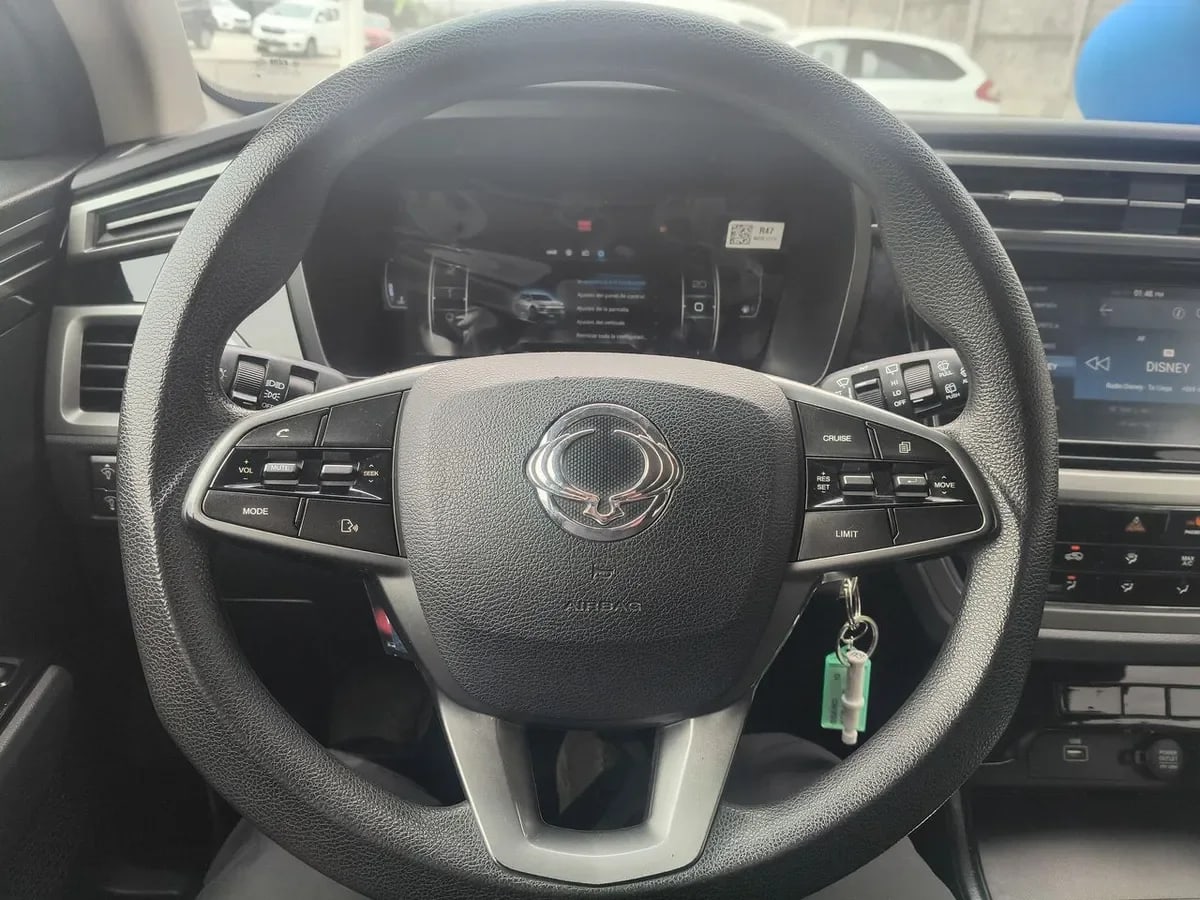 Ssangyong Korando 1.5 Lx Cg100 4x2 Mt 5p año 2021
