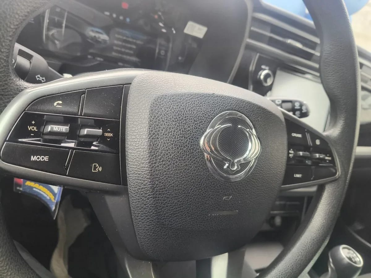 Ssangyong Korando 1.5 Lx Cg100 4x2 Mt 5p año 2021