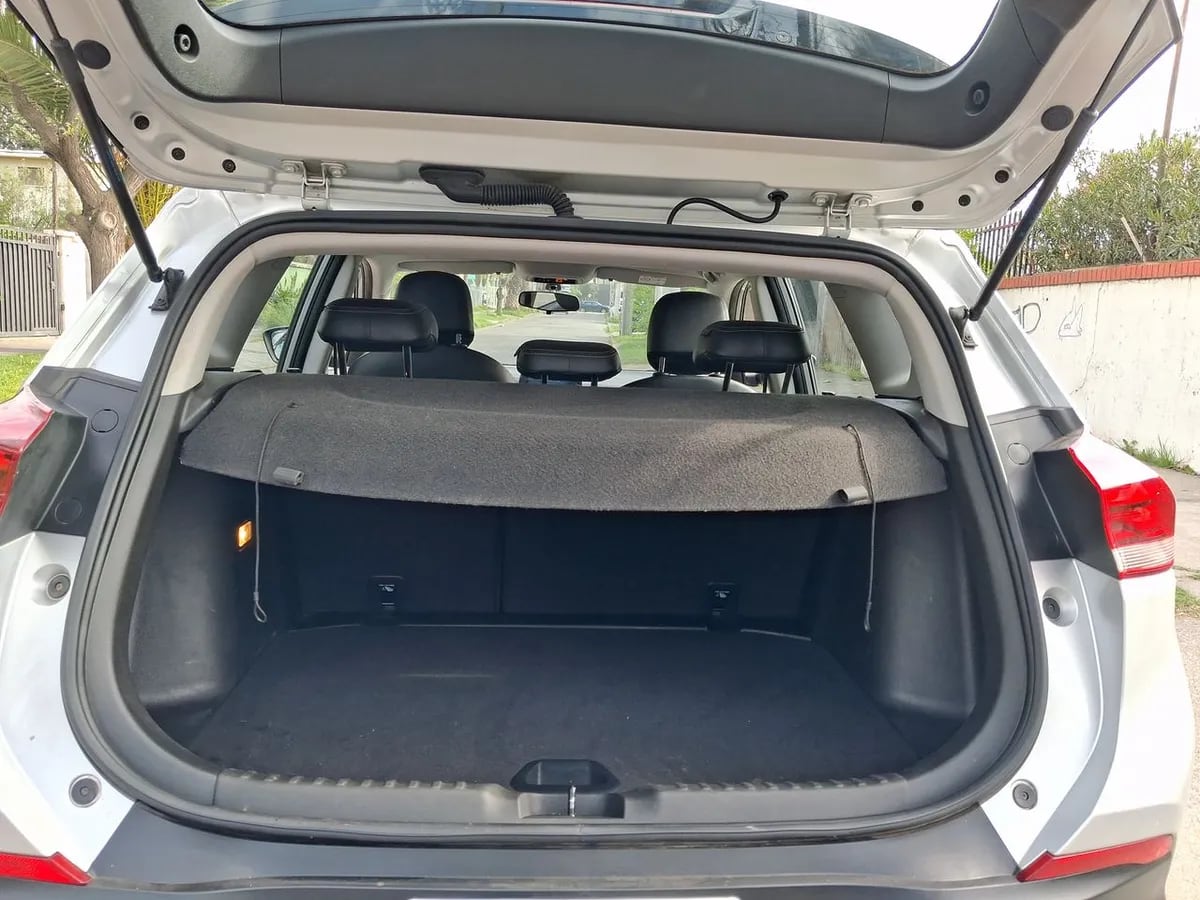 Chevrolet Tracker 1.2t Ltz P2 Fwd Mt 5p año 2023