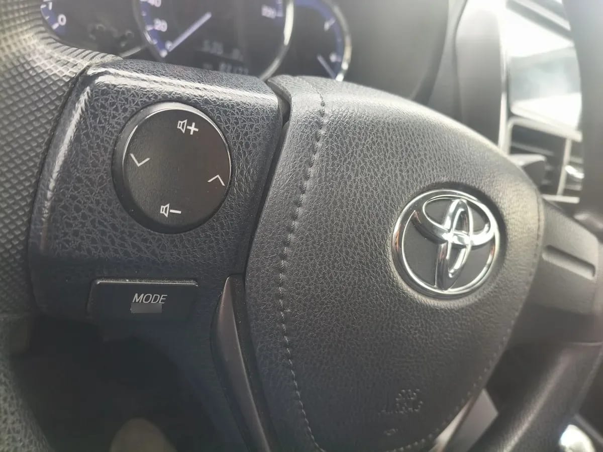 Toyota Yaris 1.5 Gli 4x2 Sdn Mt 4p año 2021