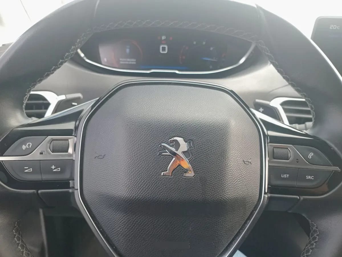 Peugeot 3008 1.5 Allure Bluehdi 4x2 130 Eat8 5p año 2020