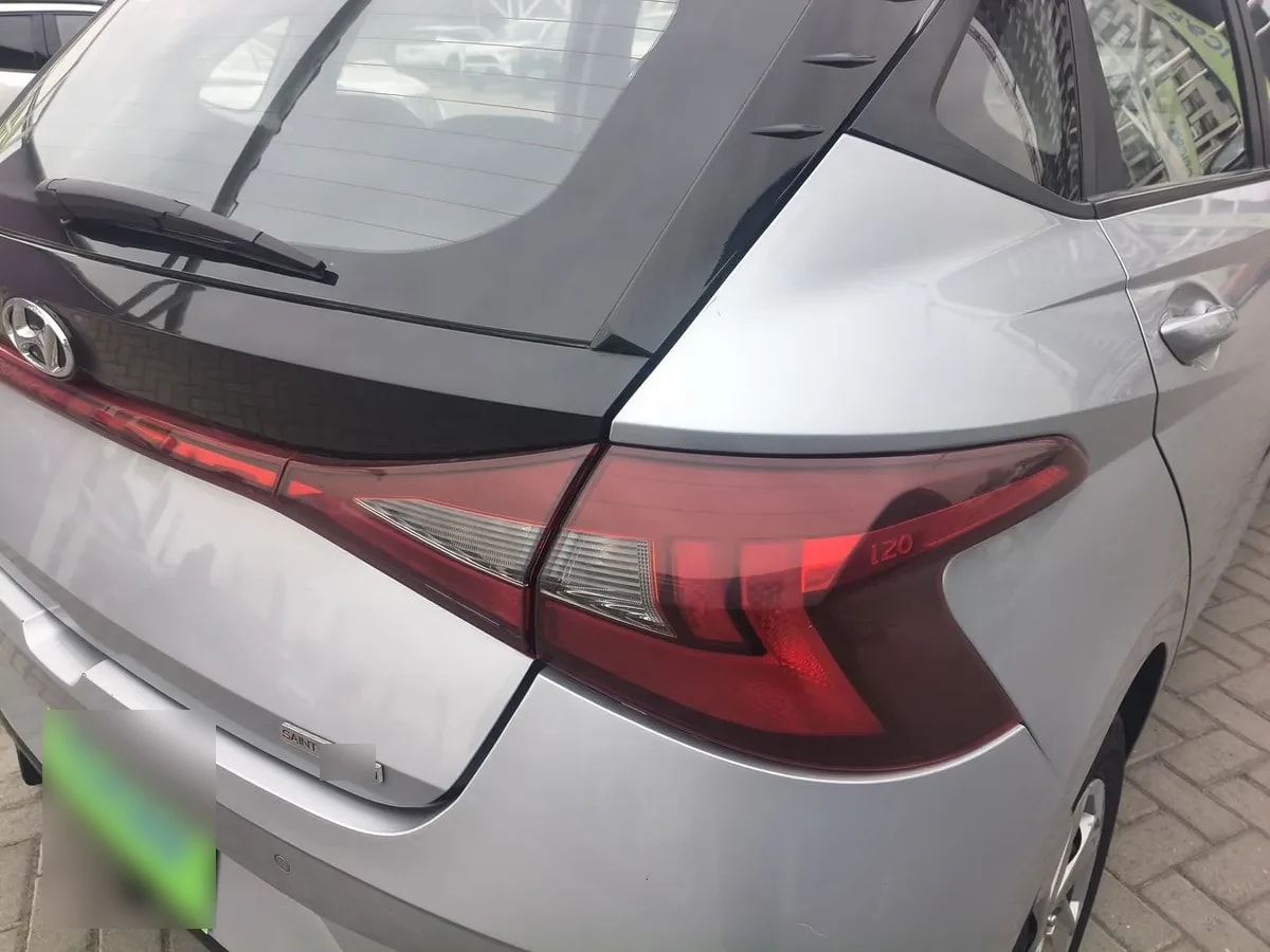 Hyundai I20 1.4 Value Bi3 4x2 Hb Mt 5p año 2022
