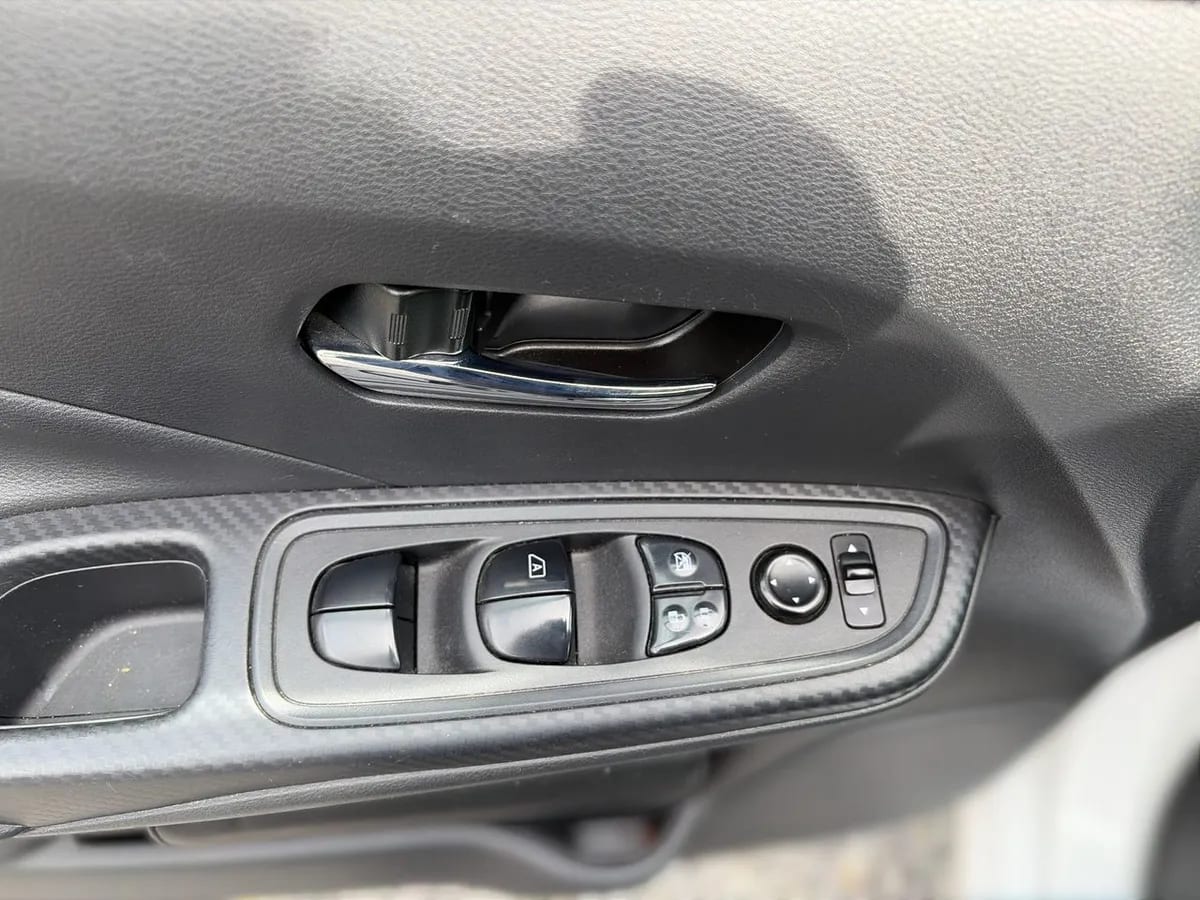 Nissan Versa 1.6 Sense 4x2 Mt 4p año 2023