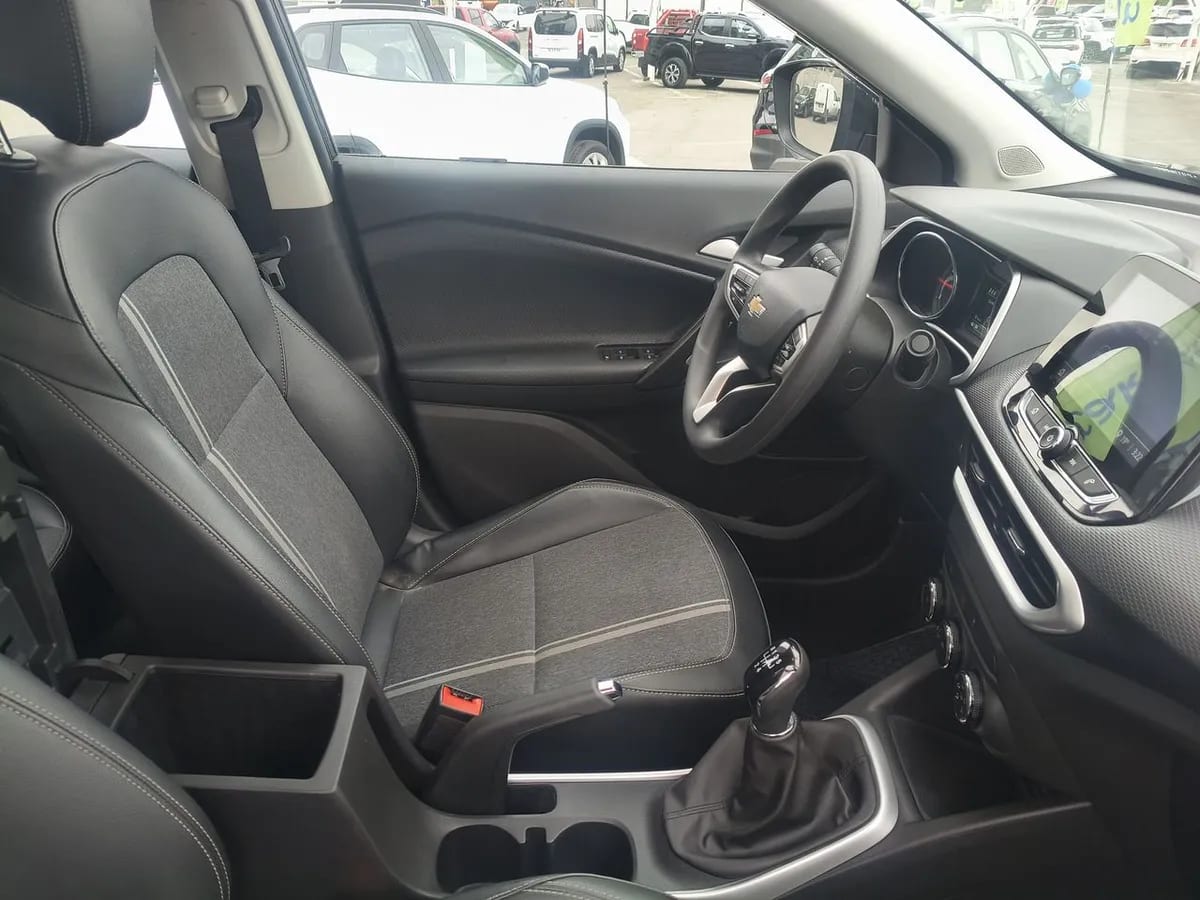 Chevrolet Tracker 1.2t Ltz Fwd Mt 5p año 2022
