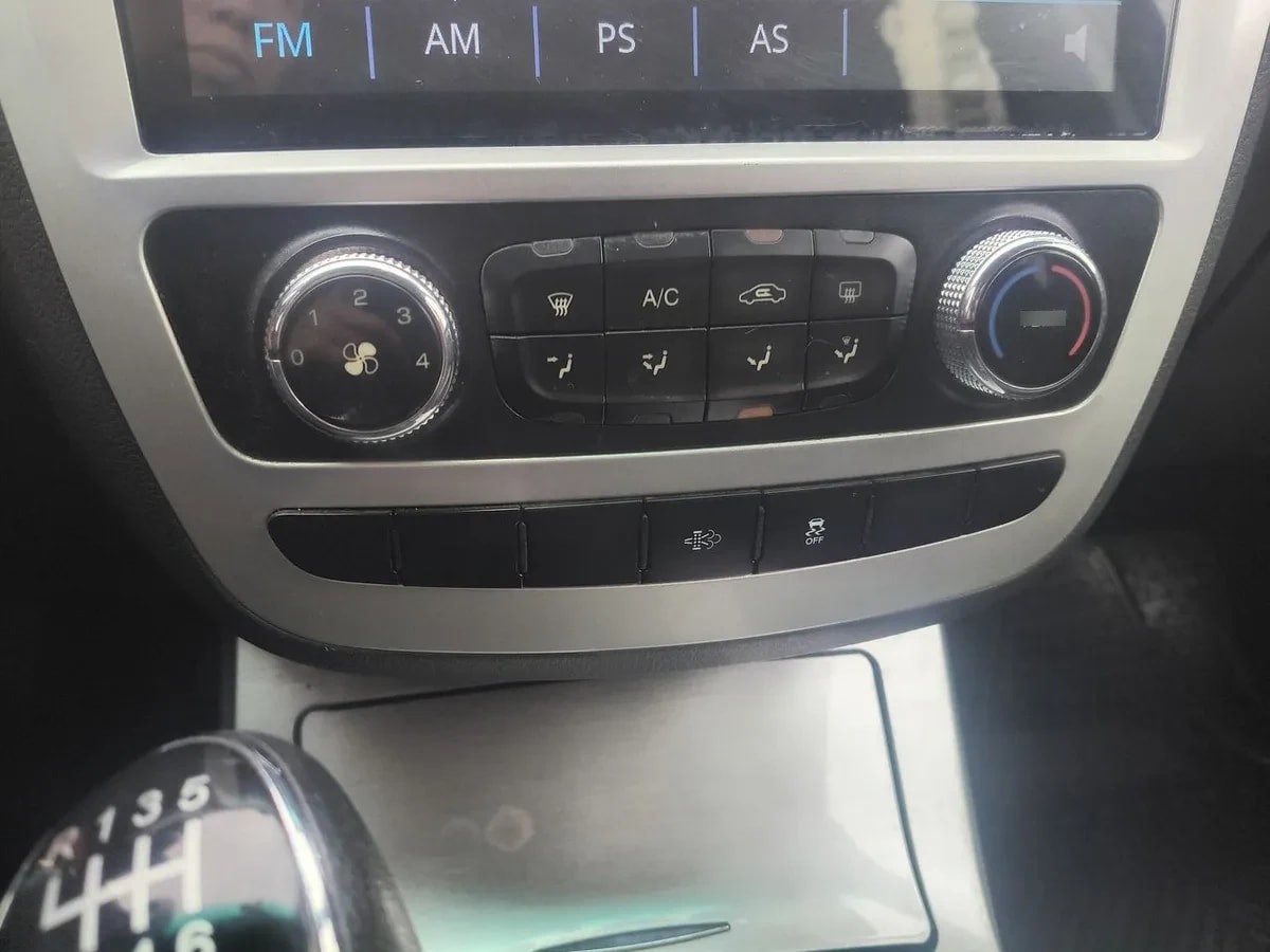 JAC T6 2.0 Comfort Diesel Dob. Cab. 4x2 Mt 4p año 2023