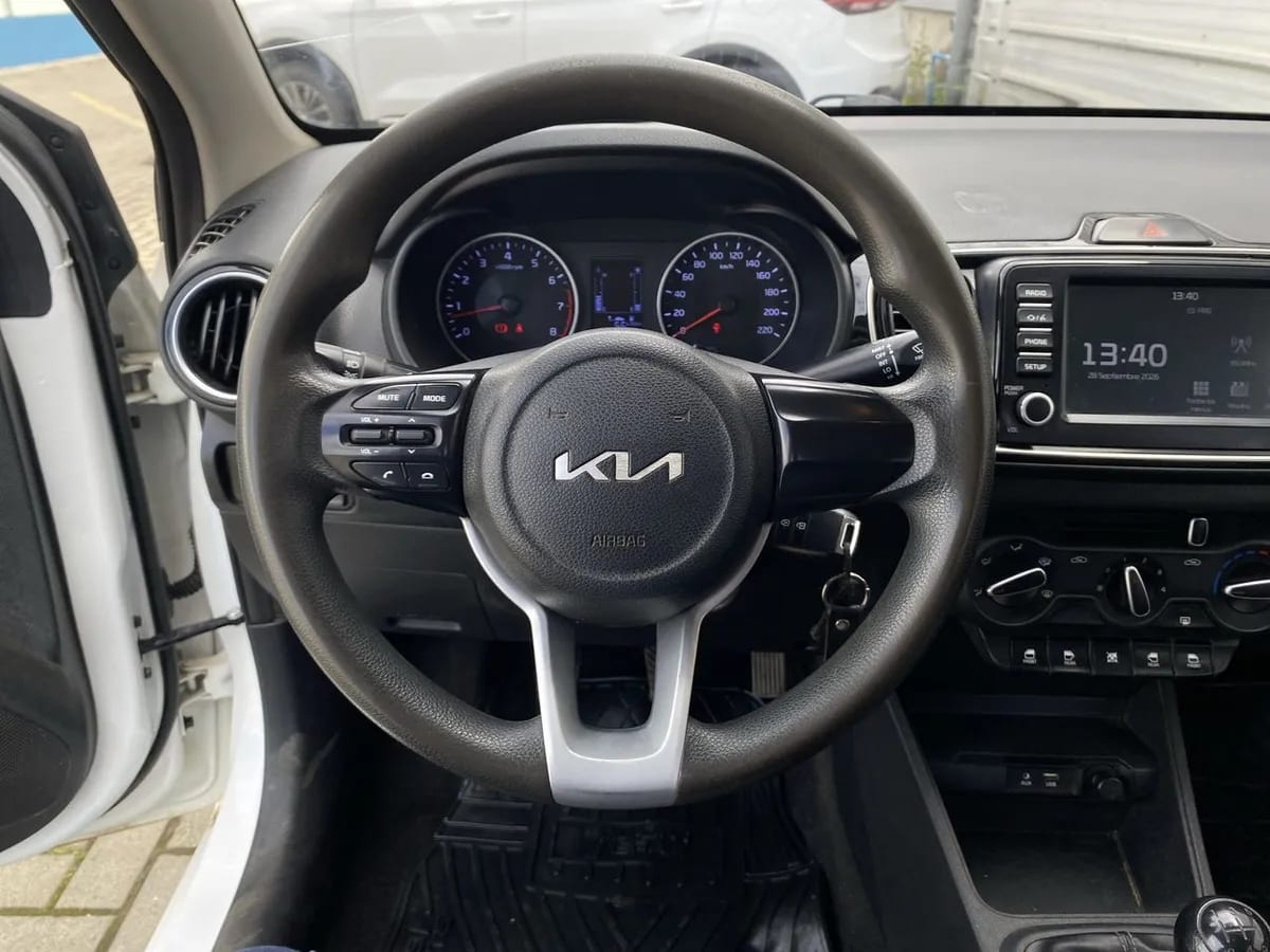 Kia Soluto 1.4 Lx 4x2 Mt 4p año 2022