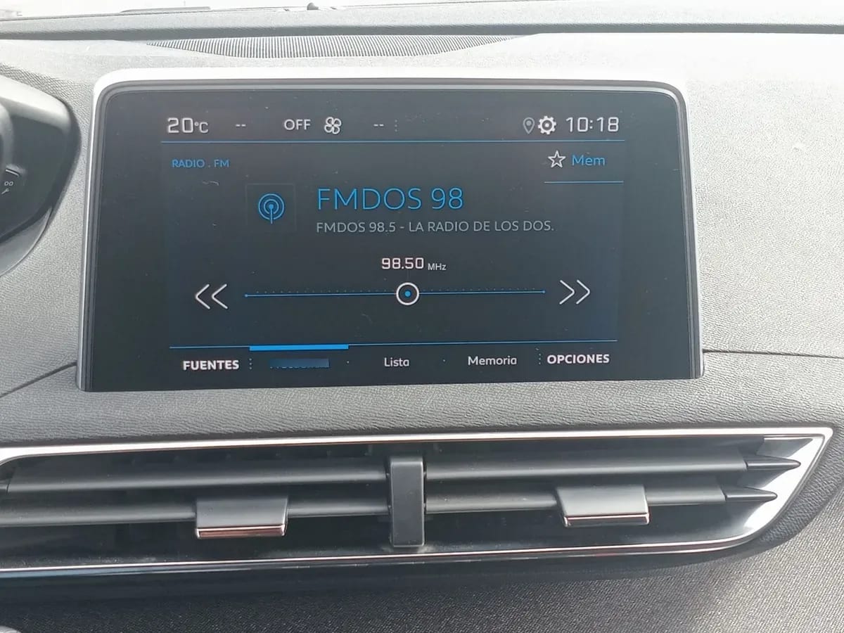 Peugeot 3008 1.5 Allure Bluehdi 4x2 130 Eat8 5p año 2020