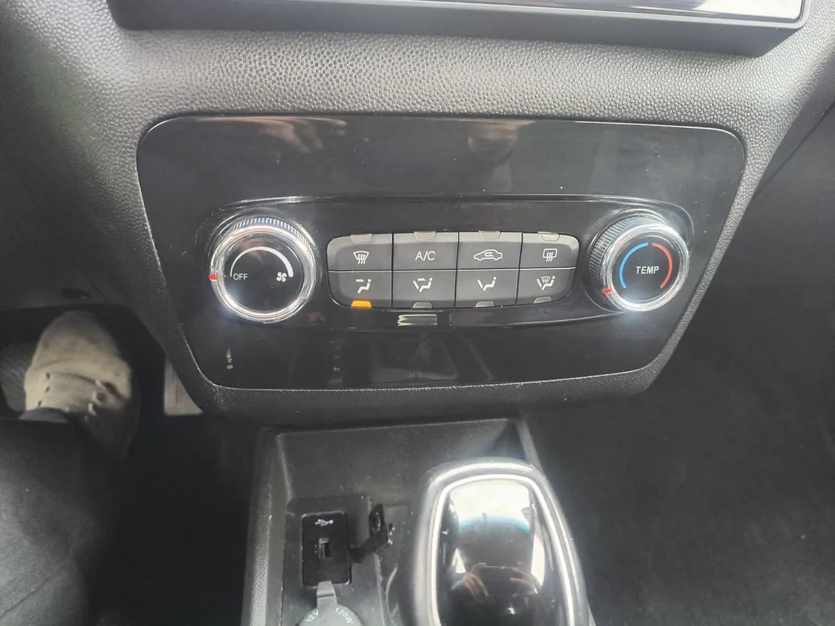 JAC Js2 1.5 Luxury 4x2 Cvt At 5p año 2025