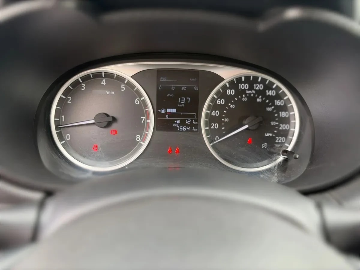 Nissan Versa 1.6 Sense 4x2 Mt 4p año 2023
