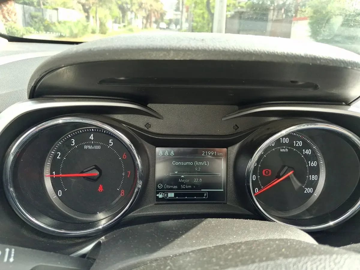Chevrolet Tracker 1.2t Ltz P2 Fwd Mt 5p año 2023