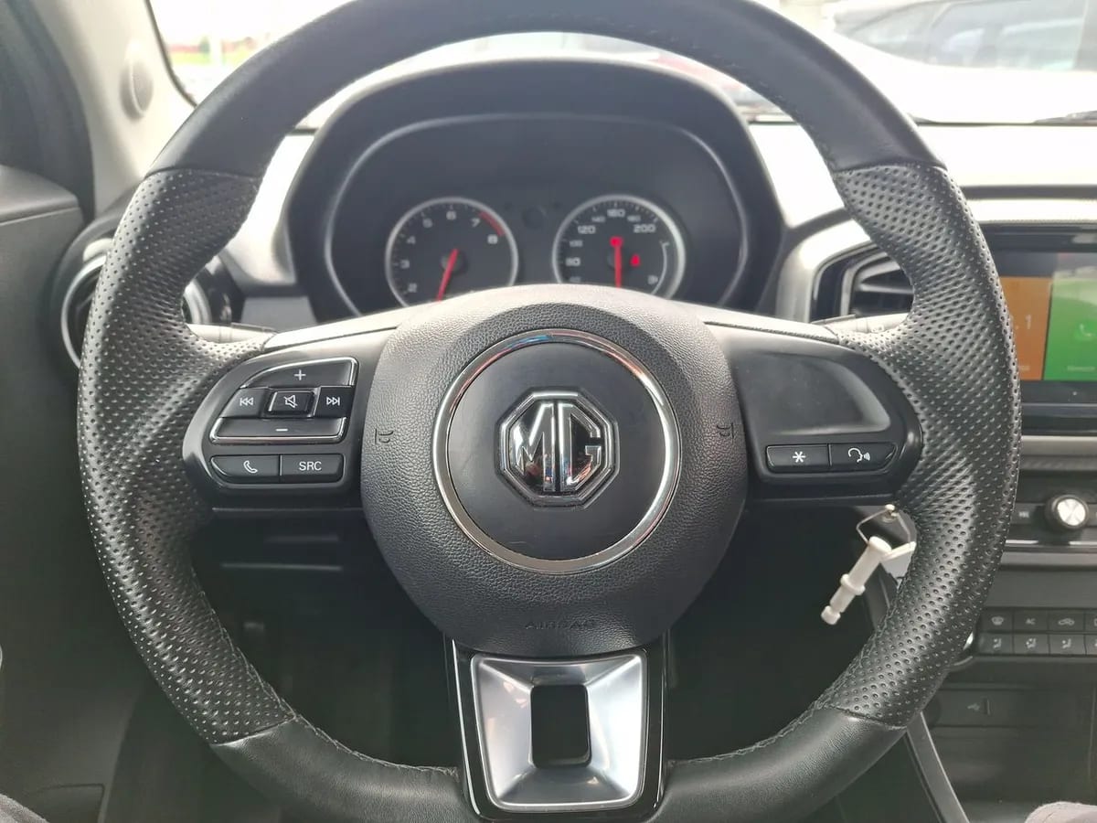 MG Mg 3 1.5 Std Plus 2wd Hb Mt 5p año 2025