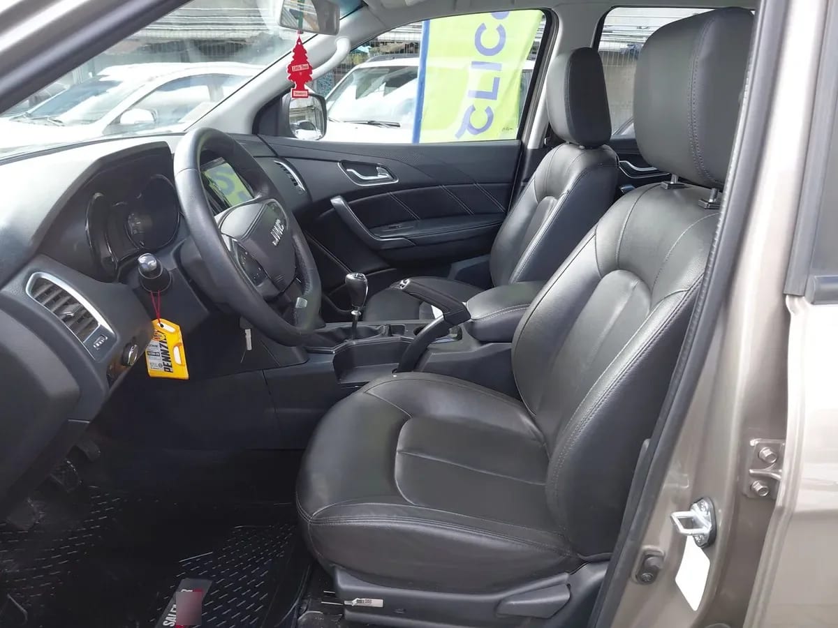 JMC Vigus 2.4 Plus Diesel 4x4 Euro5 Mt 4p año 2023
