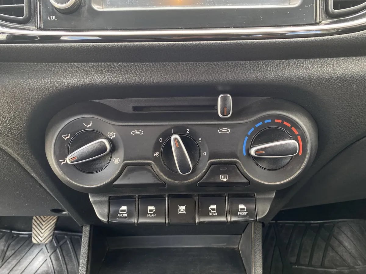 Kia Soluto 1.4 Lx 4x2 Mt 4p año 2022