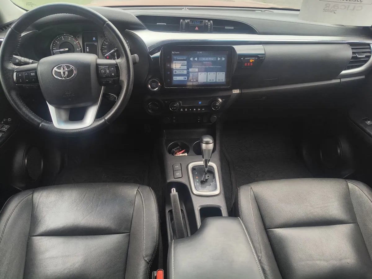 Toyota Hilux 2.8 Srv Diesel 4x4 Dob. Cab. At 4p año 2024