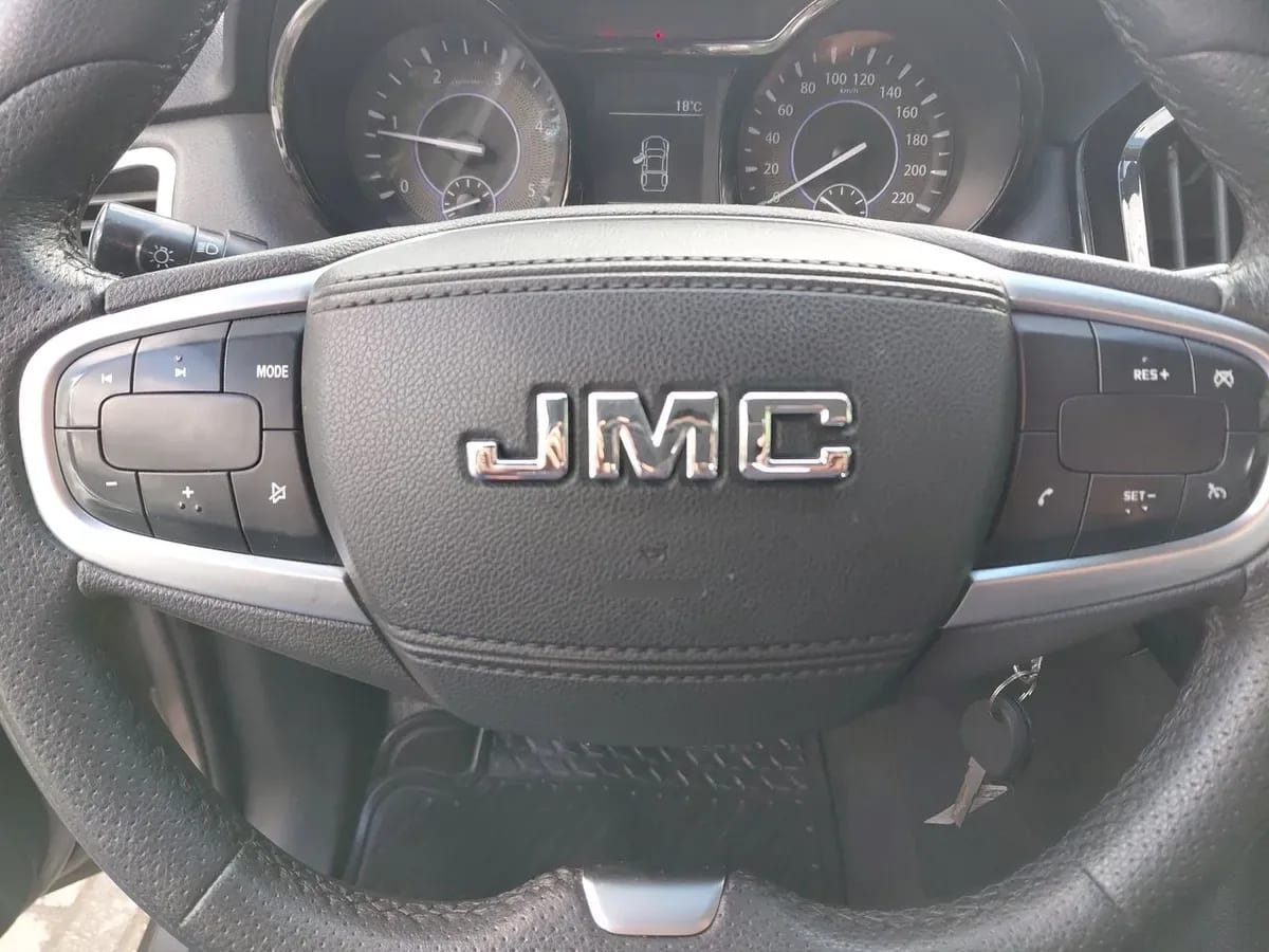 JMC Vigus 2.4 Plus Diesel 4x4 Euro5 Mt 4p año 2023
