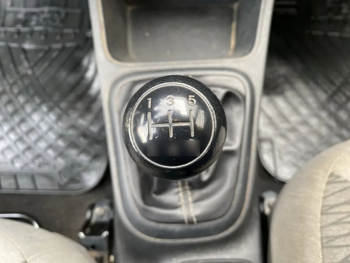 Kia Soluto 1.4 Lx 4x2 Mt 4p año 2022