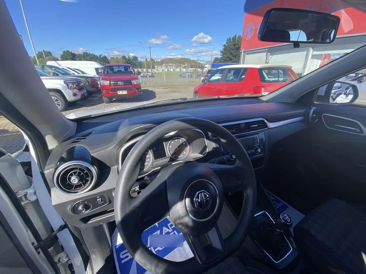 MG Mg Zs 1.5 Std 4x2 Mt 5p año 2024