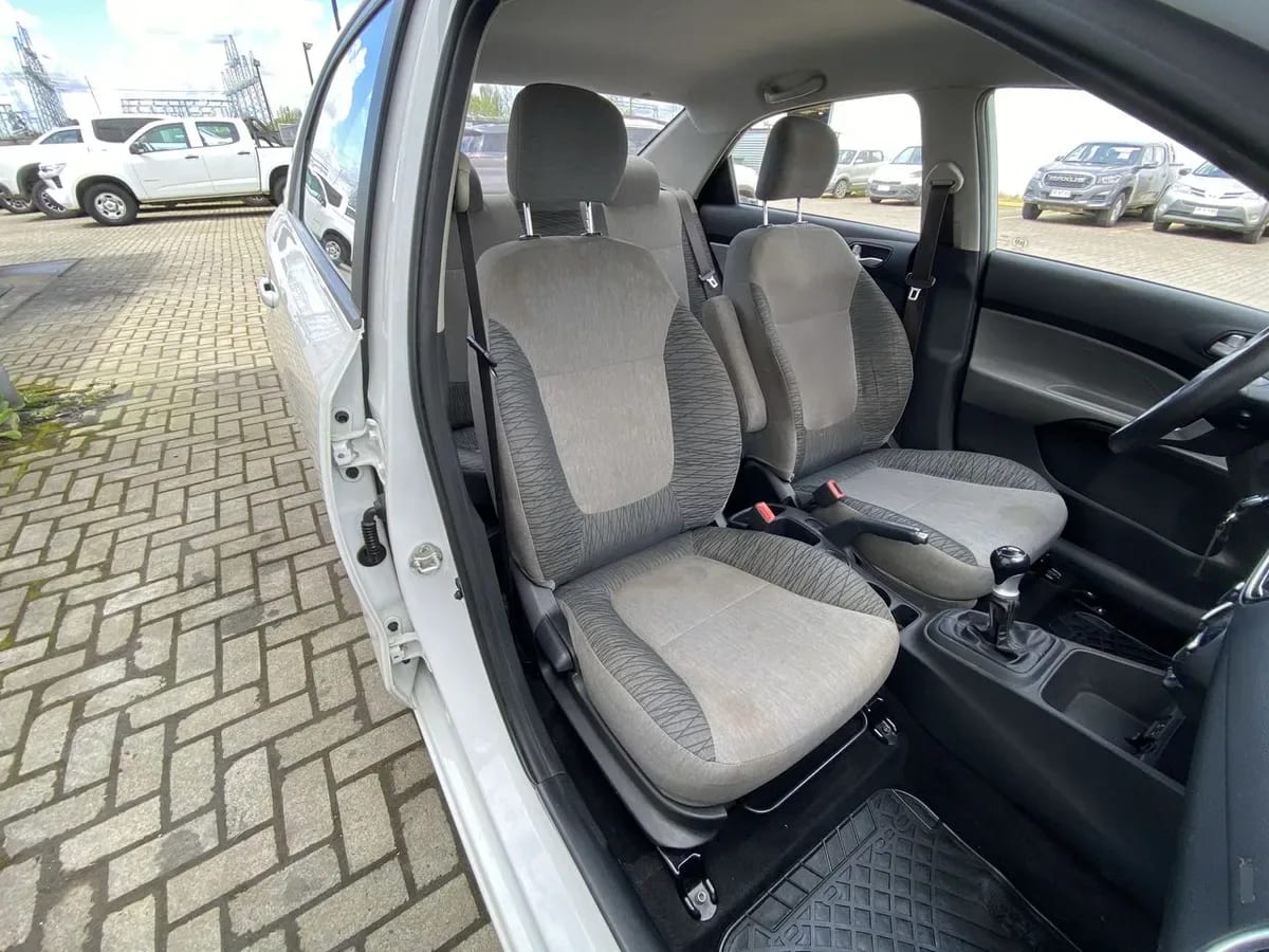 Kia Soluto 1.4 Lx 4x2 Mt 4p año 2022