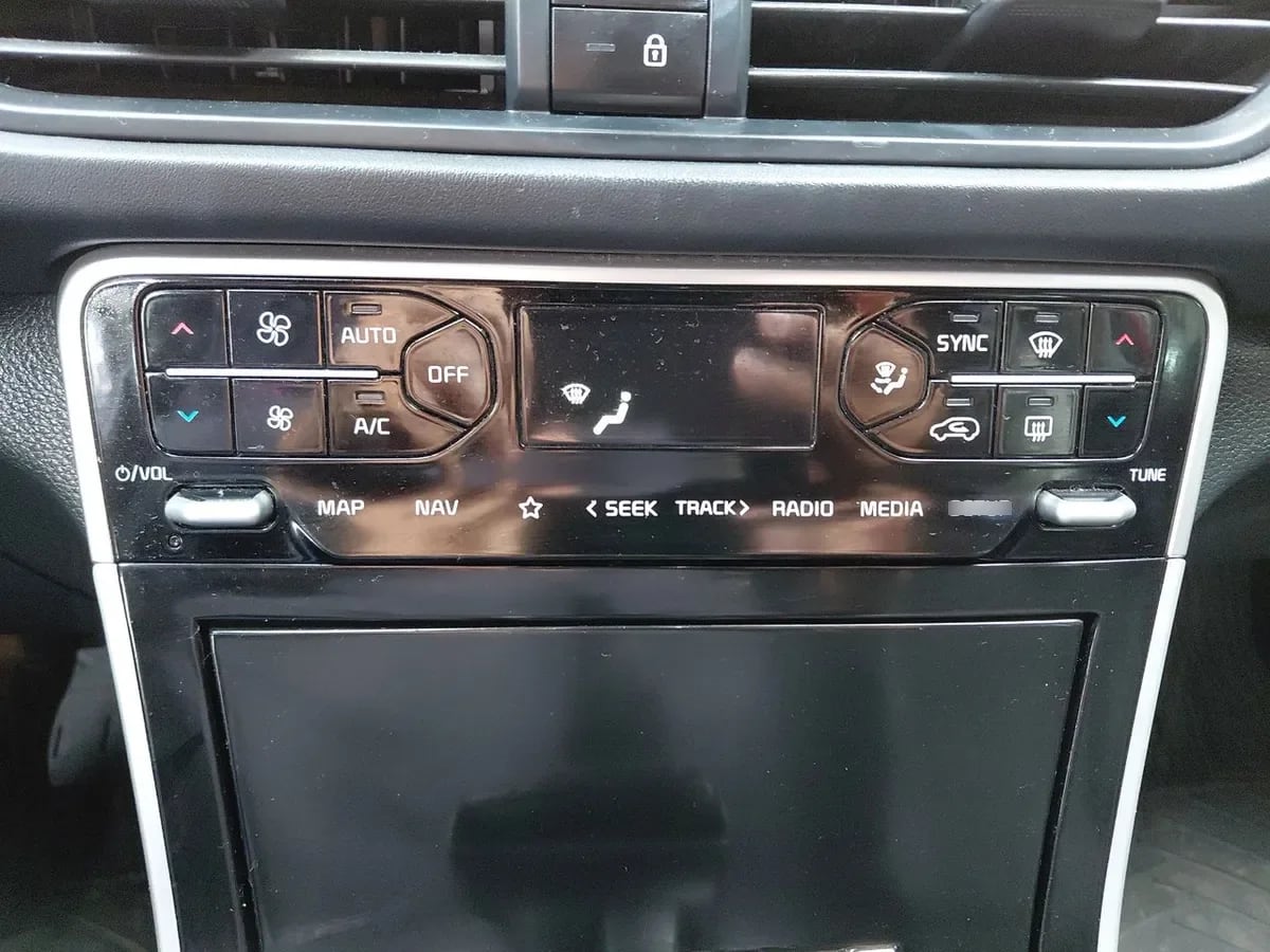 Kia Seltos 1.4t Gdi Ex Full 4x2 7dct At 5p año 2025