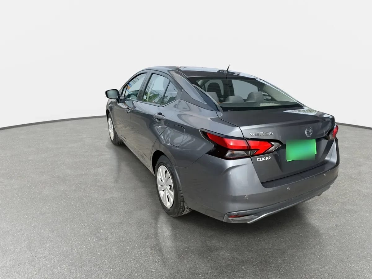 Nissan Versa 1.6 Sense 4x2 Mt 4p año 2022