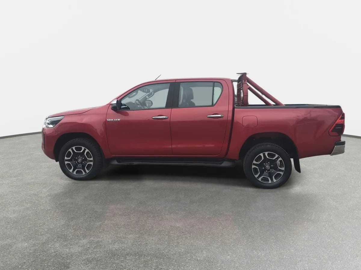 Toyota Hilux 2.8 Srv Diesel 4x4 Dob. Cab. At 4p año 2024