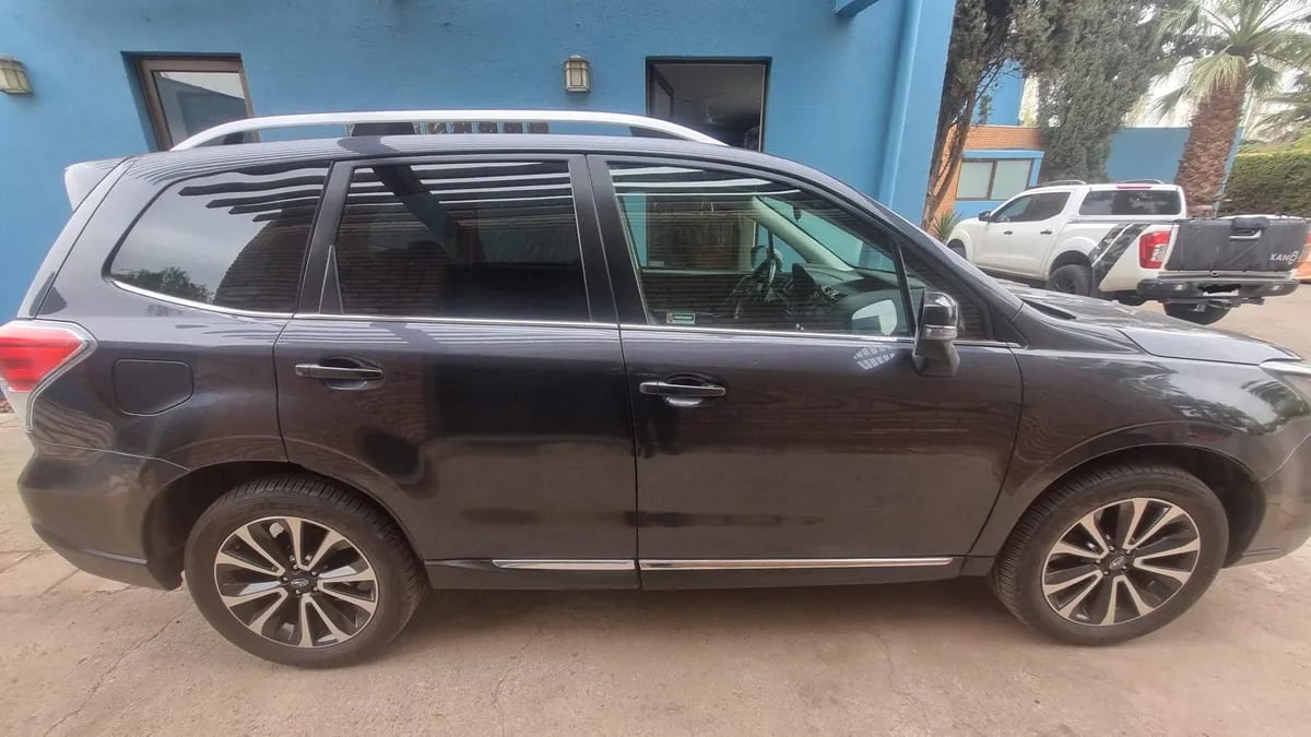 SUBARU FORESTER 2.5 Si Drive Limited Sport At 4x4 año 2018