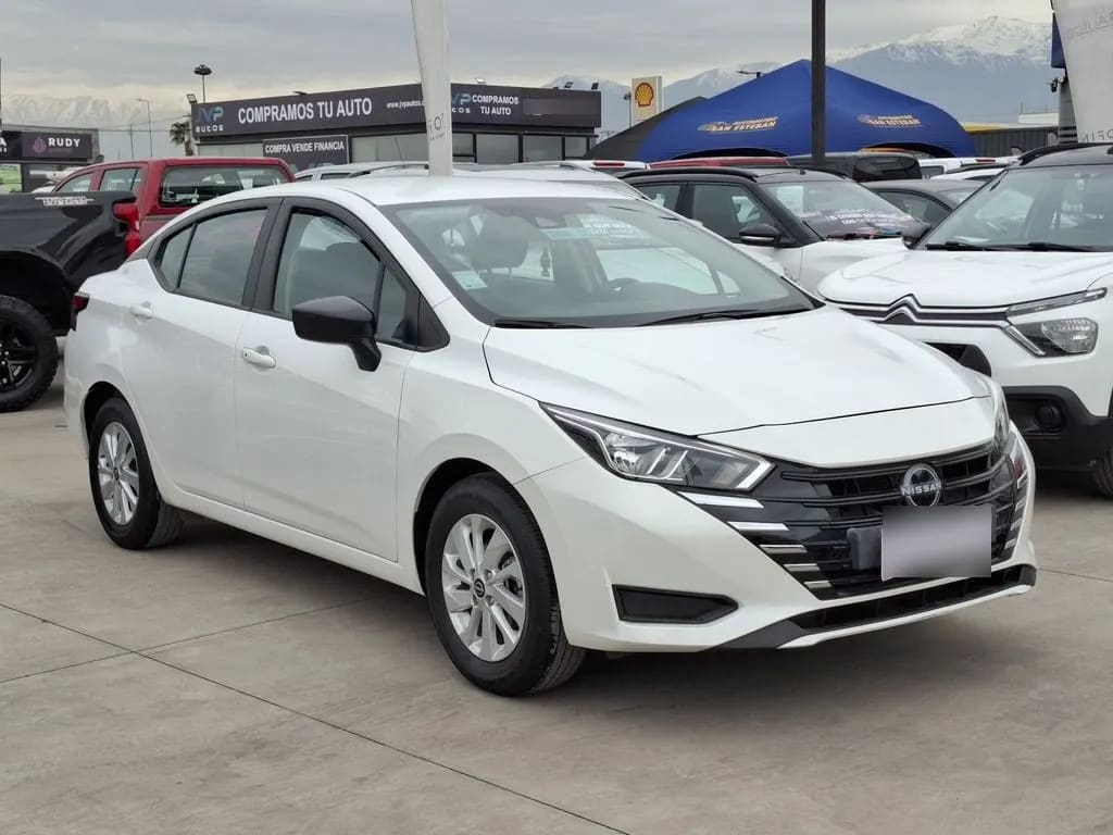 Nissan Versa Sense 1.6 Mt año 2024