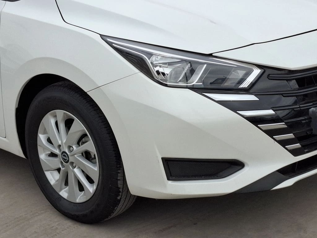 Nissan Versa Sense 1.6 Mt año 2024