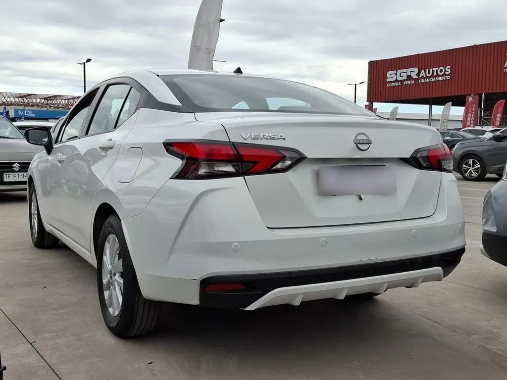 Nissan Versa Sense 1.6 Mt año 2024