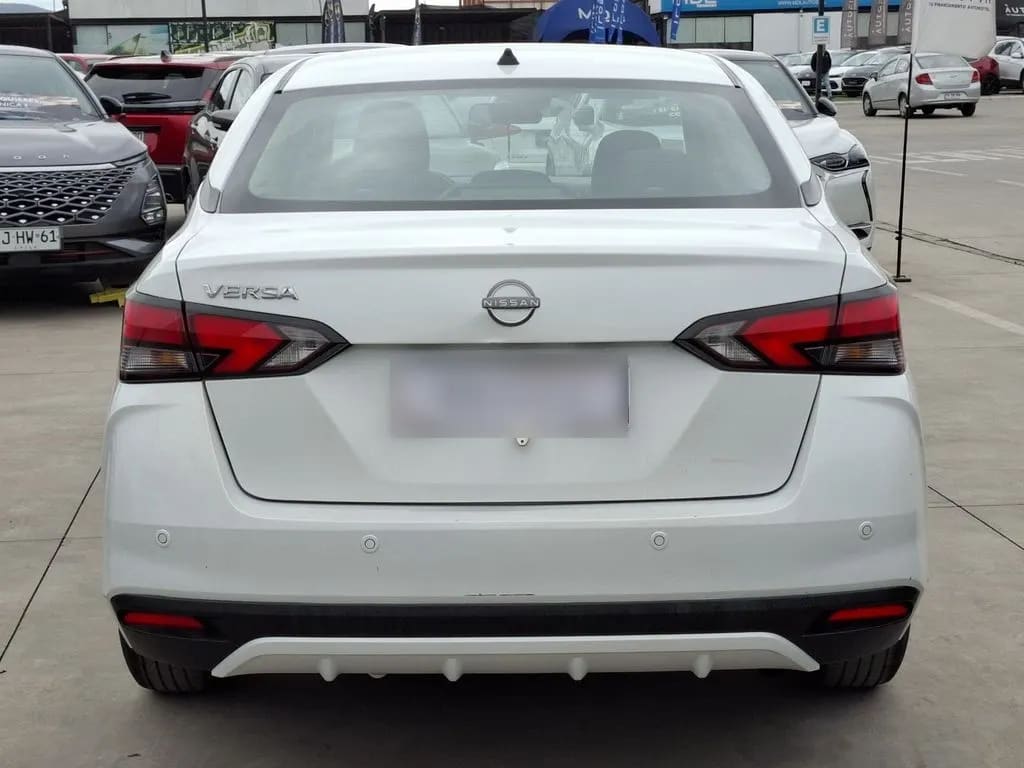 Nissan Versa Sense 1.6 Mt año 2024