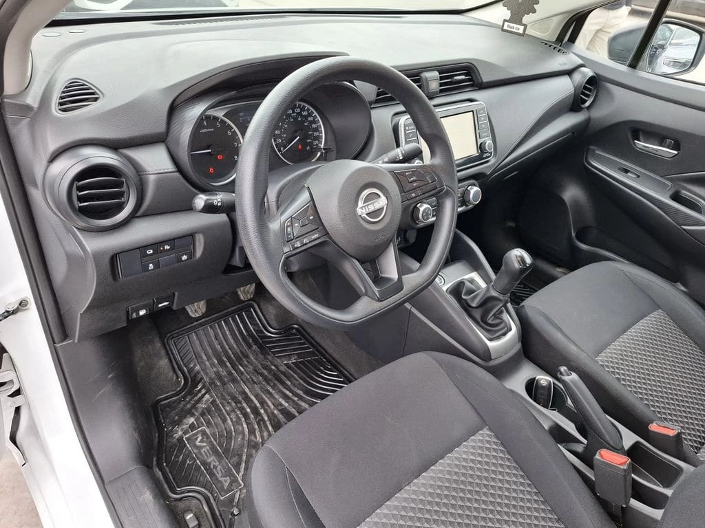Nissan Versa Sense 1.6 Mt año 2024