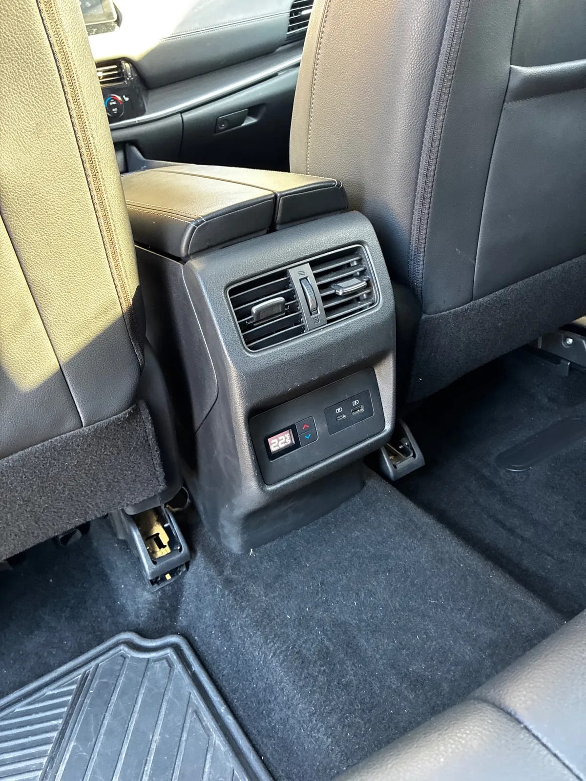 NISSAN X-TRAIL 2.5 Exclusive 3row At 4x4 año 2024