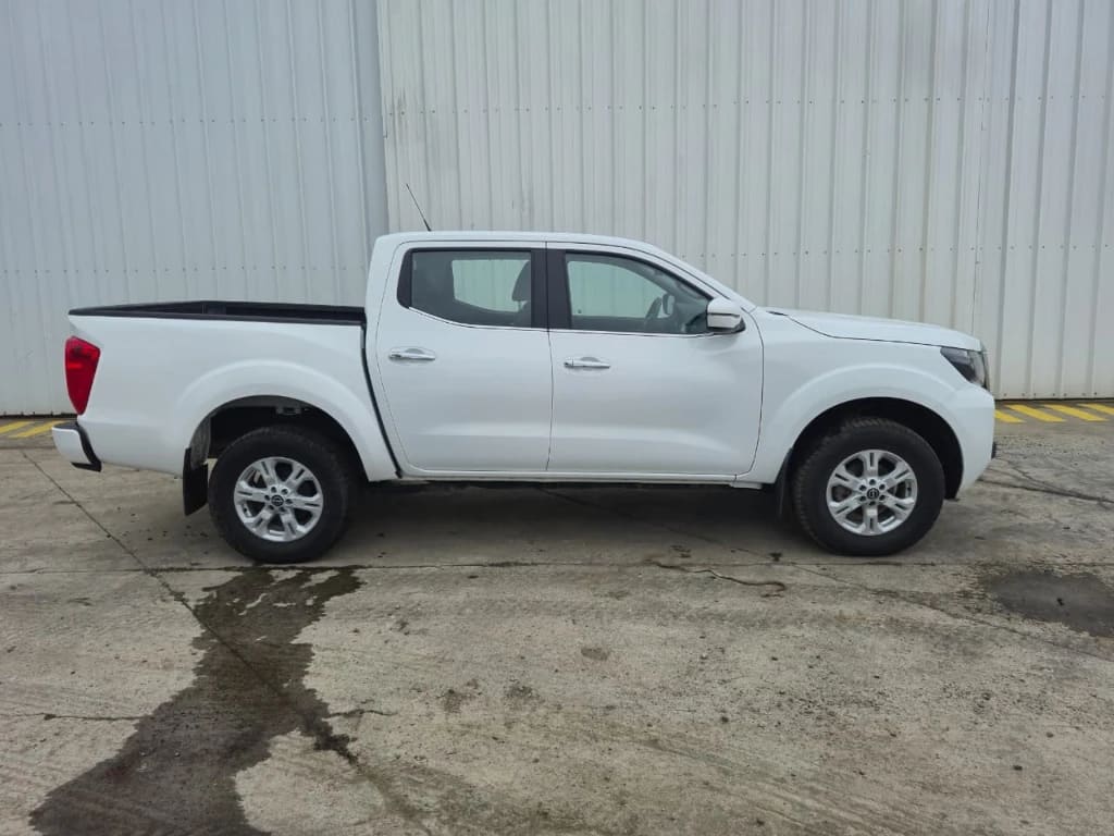Nissan Navara Navara Xe 2.3 Mt 4x2 año 2023