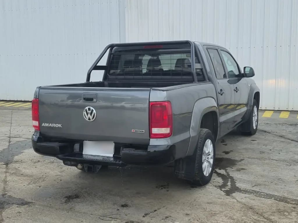 Volkswagen Amarok Dcab Tdi 4x4 Trendline 2.0 año 2023