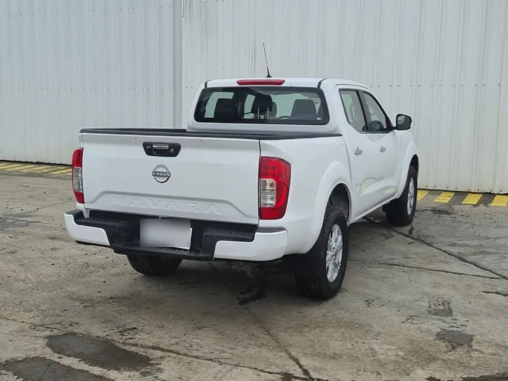Nissan Navara Navara Xe 2.3 Mt 4x2 año 2023