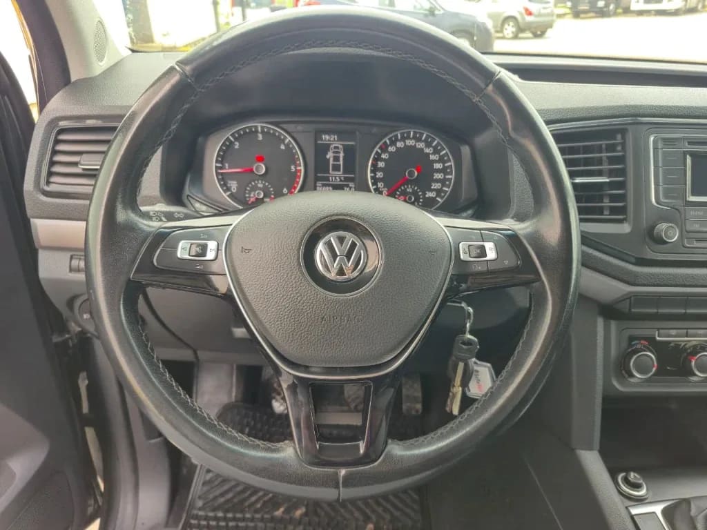 Volkswagen Amarok Dcab Tdi 4x4 Trendline 2.0 año 2023