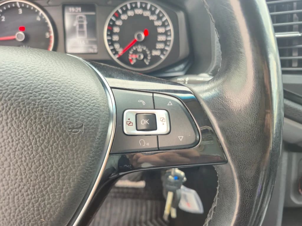 Volkswagen Amarok Dcab Tdi 4x4 Trendline 2.0 año 2023