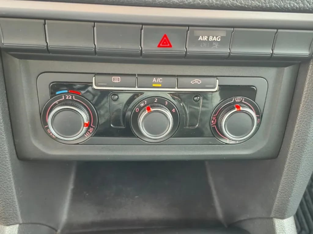 Volkswagen Amarok Dcab Tdi 4x4 Trendline 2.0 año 2023